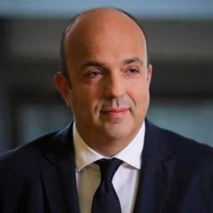 <img src="Κωνσταντίνος-Μαύρος-Διευθύνων-Σύμβουλος-της-ΔΕΗ-Ανανεώσιμες.jpg" alt="δανειακή-σύμβαση-alpha-bank">