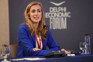 <img src="Μαίη-Ζαννή.jpg" alt="μένουν-πολλά-να-γίνουν">