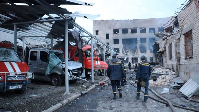 Τουλάχιστον 8 τραυματίες από ρωσική επίθεση στην πόλη Ντνίπρο