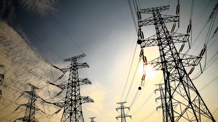 Σημαντική πτώση στην τιμή χονδρικής του ρεύματος