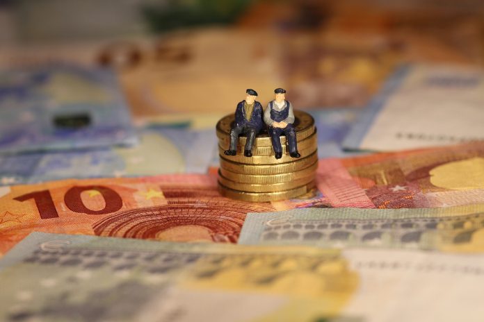 Π. Τσακλόγλου: Περίπου 350.000 νέοι έχουν ασφαλιστεί έως σήμερα στο ΤΕΚΑ Π. Τσακλόγλου: Περίπου 350.000 νέοι έχουν ασφαλιστεί έως σήμερα στο ΤΕΚΑ
