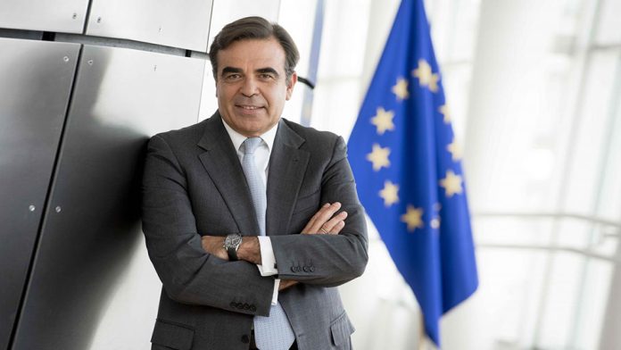 Σε Ακτή Ελεφαντοστού, Γουινέα και Σενεγάλη ο Μ. Σχοινάς για το μεταναστευτικό Σε Ακτή Ελεφαντοστού, Γουινέα και Σενεγάλη ο Μ. Σχοινάς για το μεταναστευτικό