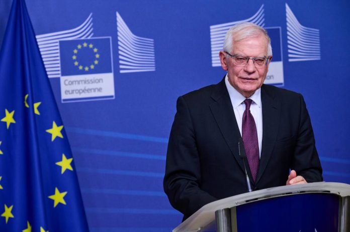 ΕΕ, ΗΠΑ, Γερμανία αποκλείουν κάθε εξομάλυνση των σχέσεων με τη Συρία ΕΕ, ΗΠΑ, Γερμανία αποκλείουν κάθε εξομάλυνση των σχέσεων με τη Συρία