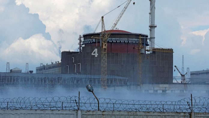 Μειώνει σταδιακά η Ρωσία το προσωπικό στον πυρηνικό σταθμό της Ζαπορίζια Ο πυρηνικός σταθμός της Ζαπορίζια αποκόπηκε από το ουκρανικό δίκτυο ηλεκτροδότησης