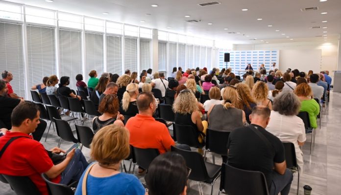 Πρόγραμμα ψηφιακής ενδυνάμωσης ηλικιωμένων και ΑμεΑ ανοίγει για αιτήσεις Πρόγραμμα ψηφιακής ενδυνάμωσης ηλικιωμένων και ΑμεΑ ανοίγει για αιτήσεις