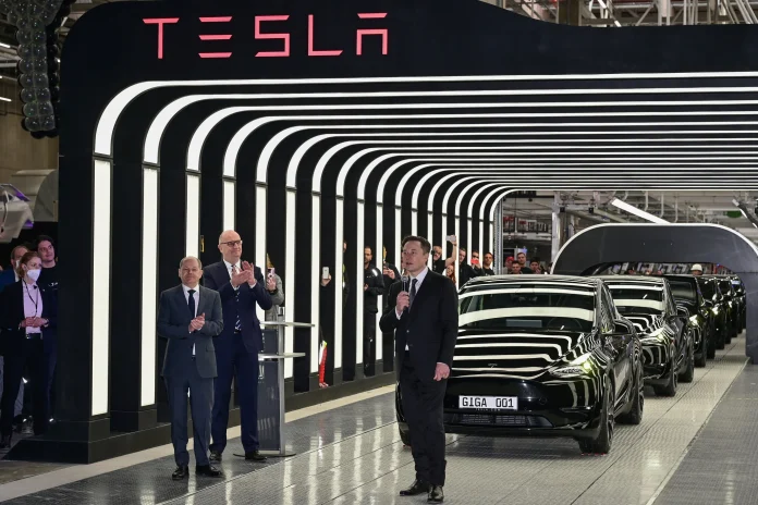 Η Tesla ανακαλεί 2,2 εκατομμύρια οχήματα στις ΗΠΑ Η Tesla ανακαλεί 2,2 εκατομμύρια οχήματα στις ΗΠΑ