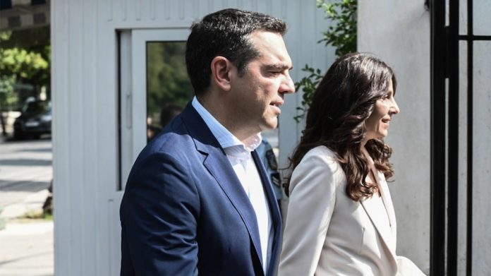 Ο Τσίπρας στήνει νέο κόμμα με αιχμή τη διαφθορά και χρονοδιάγραμμα «με τις πρώτες ζέστες» Ο Τσίπρας στήνει νέο κόμμα με αιχμή τη διαφθορά και χρονοδιάγραμμα «με τις πρώτες ζέστες»