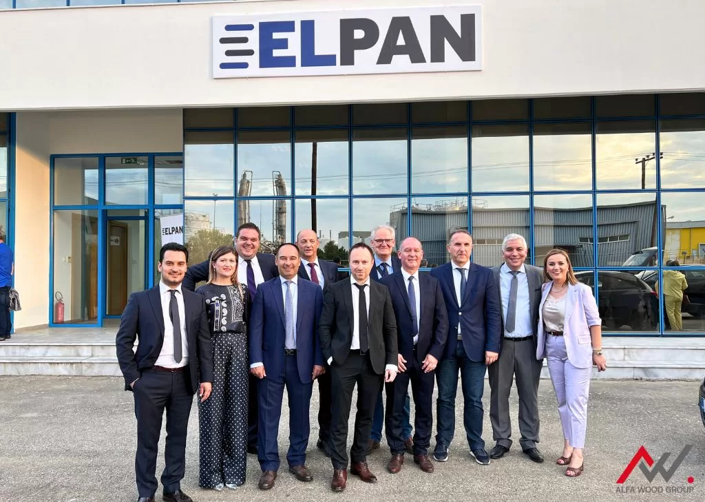 <img src="Αγιασμός-ELPAN2.png" alt="άνοιξε-τις-πόρτες-του">