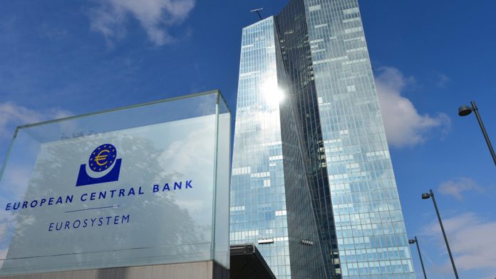 ΕΚΤ: Αντίθετη στην επιβολή έκτακτου φόρου στις ιταλικές τράπεζες Αντίθετη, καταρχάς, στην επιβολή έκτακτου φόρου στις ιταλικές τράπεζες είναι η Ευρωπαϊκή Κεντρική Τράπεζα.