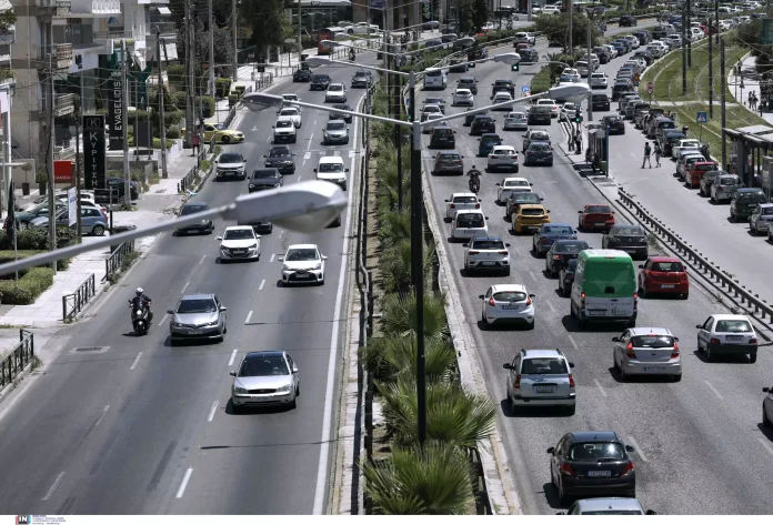 Πεζογέφυρα θα «ενώσει» το κέντρο της Γλυφάδας με την παραλία της Πεζογέφυρα θα «ενώσει» το κέντρο της Γλυφάδας με την παραλία της