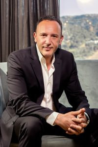 <img src="Χάρης-Σιγανός-πρόεδρος-και-διευθύνων-σύμβουλος-της-Zeus-International-Hotels-Resorts-scaled.jpg" alt="νέο-πολυτελές-ξενοδοχείο-στη">
