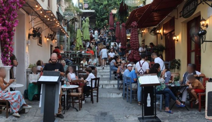 Βρετανικές παμπ επενδύουν στο Μουντιάλ για να ανακόψουν την ύφεση Βρετανικές παμπ επενδύουν στο Μουντιάλ για να ανακόψουν την ύφεση