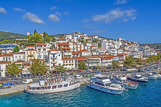 Αυξημένη κατά 52,5% η τουριστική κίνηση στο τετράμηνο Ιανουαρίου-Απριλίου Αυξημένη κατά 52,5% η τουριστική κίνηση στο τετράμηνο Ιανουαρίου-Απριλίου