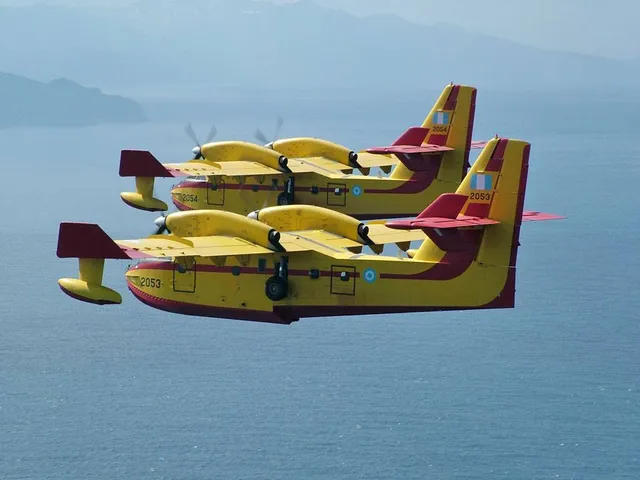 Τέσσερα Canadair από Γαλλία και Ιταλία στην Ελλάδα – «Μάχη» στα μέτωπα της φωτιάς στα Δερβενοχώρια Τέσσερα Canadair από Γαλλία και Ιταλία στην Ελλάδα - «Μάχη» στα μέτωπα της φωτιάς στα Δερβενοχώρια