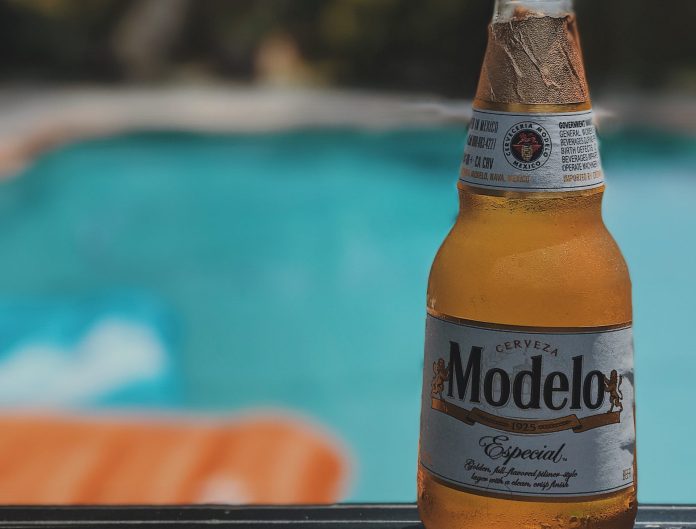Modelo Especial: Ξεπερνά την Bud Light ως η μπύρα με τις περισσότερες πωλήσεις στις ΗΠΑ για δεύτερο συνεχόμενο μήνα Modelo Especial: Ξεπερνά την Bud Light ως η μπύρα με τις περισσότερες πωλήσεις στις ΗΠΑ για δεύτερο συνεχόμενο μήνα