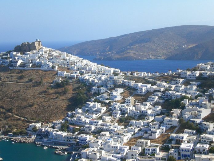 Νέο χωροταξικό για τον τουρισμό αλλάζει κανόνες σε νησιά και ακτές H «Le Figaro» εξυμνεί την Αστυπάλαια: Το πράσινο νησί των «χιλίων αποχρώσεων του μπλε»