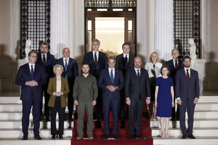 Διακήρυξη Αθηνών: Στήριξη στην Ουκρανία και επιτάχυνση της ευρωπαϊκής πορείας της Διακήρυξη Αθηνών: Στήριξη στην Ουκρανία και επιτάχυνση της ευρωπαϊκής πορείας της