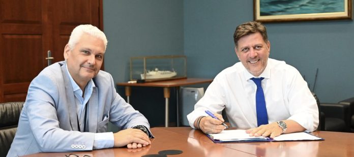 Συμφωνία παραχώρησης 3 μη επανδρωμένων αεροσκαφών στο Λιμενικό