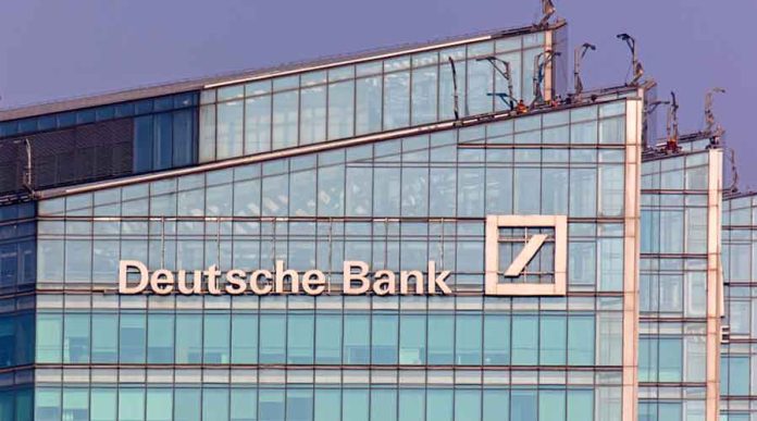 Τα έσοδα της Deutsche Bank αυξήθηκαν κατά 5% στα €6,7 δισ. το 4ο τρίμηνο Τα έσοδα της Deutsche Bank αυξήθηκαν κατά 5% στα €6,7 δισ. το 4ο τρίμηνο