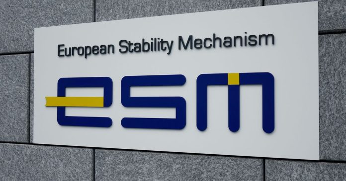 ESM για την ανάκτηση της επενδυτικής βαθμίδας: «Η Ελλάδα πέτυχε ένα ορόσημο» ESM για την ανάκτηση της επενδυτικής βαθμίδας: «Η Ελλάδα πέτυχε ένα ορόσημο»
