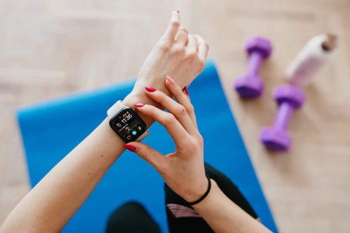 Τα smartwatches βοηθούν στην προστασία της υγείας Τα smartwatches βοηθούν στην προστασία της υγείας