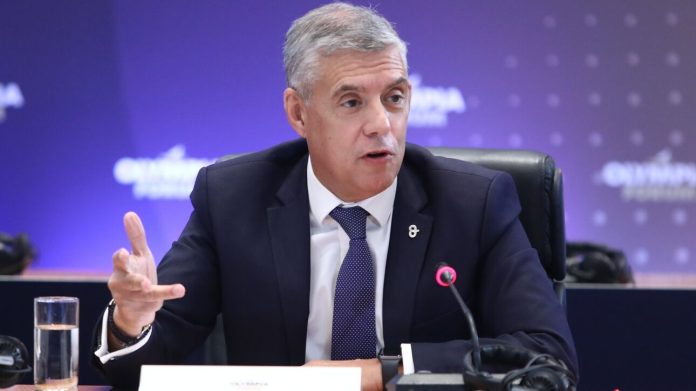 Αγοραστός: ”Δεν είναι ώρα απόδοσης ευθυνών” Αγοραστός: ”Δεν είναι ώρα απόδοσης ευθυνών”