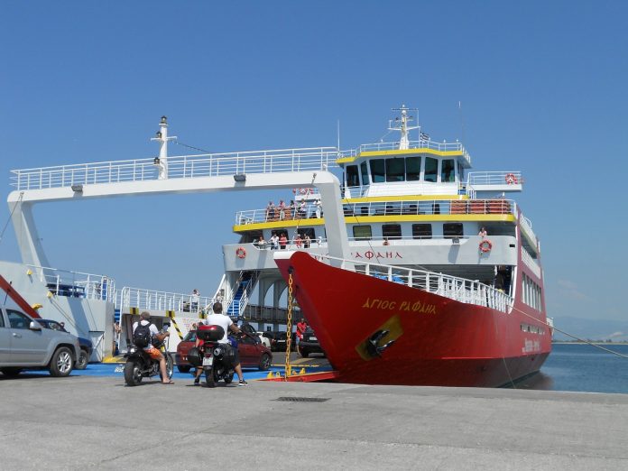 Ανάλυση ακτοπλοΐα: Κάτω από τη βάση πλοία και υπηρεσίες με δυσαρεστημένους επιβάτες Ανάλυση ακτοπλοΐα: Κάτω από τη βάση πλοία και υπηρεσίες με δυσαρεστημένους επιβάτες