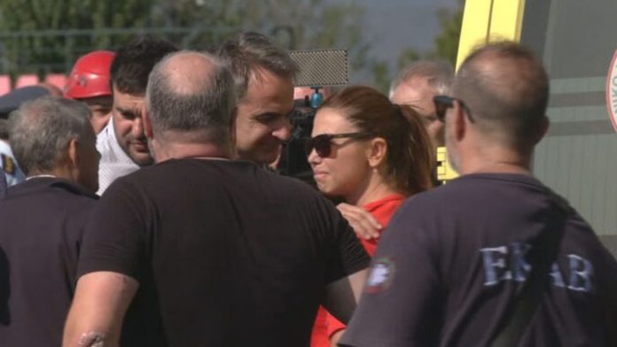 Στις πληγείσες περιοχές σε Καρδίτσα και Τρίκαλα ο Κυριάκος Μητσοτάκης Στις πληγείσες περιοχές σε Καρδίτσα και Τρίκαλα ο Κυριάκος Μητσοτάκης