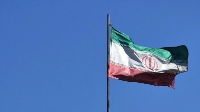 Ιράν: Στην εσχάτη των ποινών καταδικάστηκαν άνδρες για παρασκευή και διανομή νοθευμένων ποτών Ιράν: Στην εσχάτη των ποινών καταδικάστηκαν άνδρες για παρασκευή και διανομή νοθευμένων ποτών