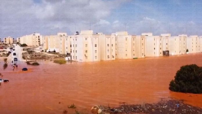 Επαναπατρίζονται οι σοροί των Ελλήνων από τη Λιβύη – Τριήμερο Πένθος στις Ένοπλες Δυνάμεις Περισσότερα από 1.000 πτώματα έχουν περισυλλεγεί στην Λιβύη μετά τις πλημμύρες (9/2023)