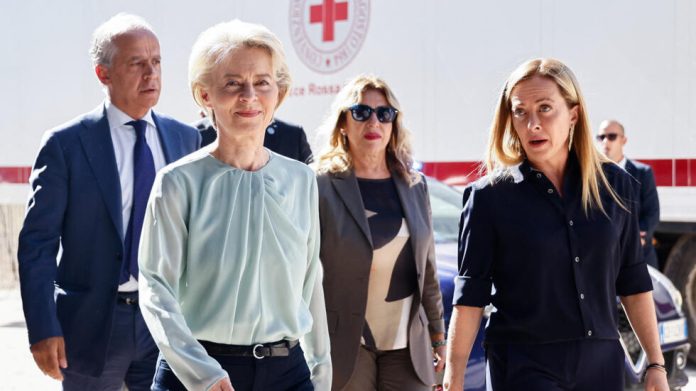 ΕΕ: Σχέδιο δράσης 10 σημείων για το μεταναστευτικό και το προσφυγικό ΕΕ: Σχέδιο δράσης 10 σημείων για το μεταναστευτικό και το προσφυγικό