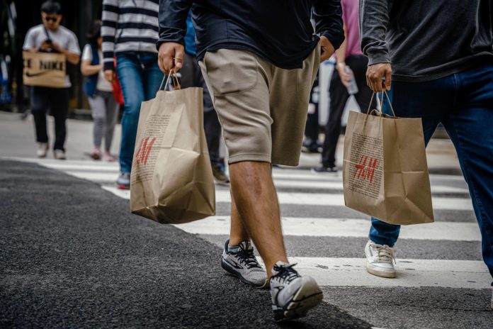 Το ΑΕΠ των ΗΠΑ αυξήθηκε με ετήσιο ρυθμό 4,9% το τρίτο τρίμηνο, καλύτερο από το αναμενόμενο Το ΑΕΠ των ΗΠΑ αυξήθηκε με ετήσιο ρυθμό 4,9% το τρίτο τρίμηνο, καλύτερο από το αναμενόμενο