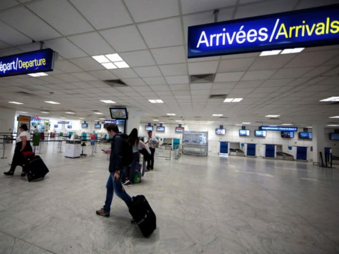 Γαλλία: Νέοι συναγερμοί για βόμβα σε 14 αεροδρόμια, τρία εκκενώθηκαν Γαλλία: Νέοι συναγερμοί για βόμβα σε 14 αεροδρόμια, τρία εκκενώθηκαν