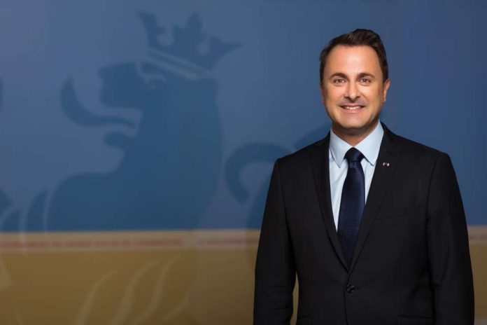 Η Ουγγαρία δεν μπορεί να κρατά την ΕΕ όμηρο για τη βοήθεια στην Ουκρανία, δήλωσε ο πρωθυπουργός του Λουξεμβούργου Η Ουγγαρία δεν μπορεί να κρατά την ΕΕ όμηρο για τη βοήθεια στην Ουκρανία, δήλωσε ο πρωθυπουργός του Λουξεμβούργου