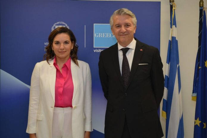 Συνάντηση της υπουργού Τουρισμού Ό. Κεφαλογιάννη με τον Τούρκο πρέσβη στην Αθήνα Συνάντηση της υπουργού Τουρισμού Ό. Κεφαλογιάννη με τον Τούρκο πρέσβη στην Αθήνα