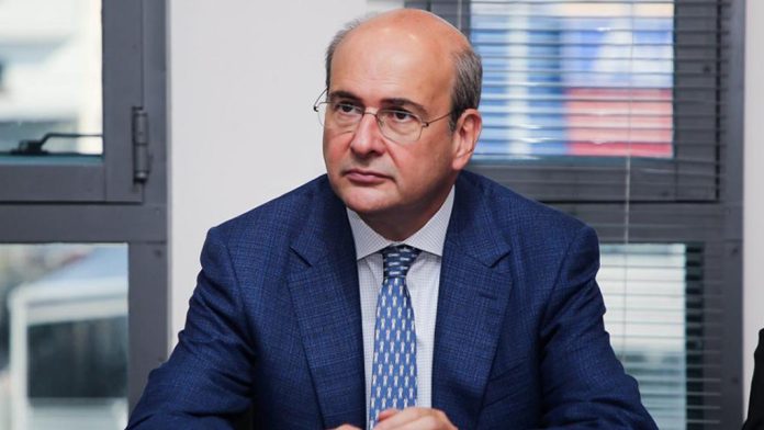 Χατζηδάκης προς αγρότες: «Ακατανόητο» να μείνουν εκτός διαλόγου για τα μέτρα στήριξης Χατζηδάκης προς αγρότες: «Ακατανόητο» να μείνουν εκτός διαλόγου για τα μέτρα στήριξης