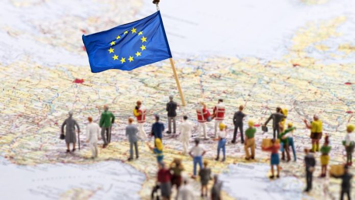 EE: Πρότεινε νέα νομοθεσία για την πρόληψη και καταπολέμηση της διακίνησης μεταναστών EE: Πρότεινε νέα νομοθεσία για την πρόληψη και καταπολέμηση της διακίνησης μεταναστών