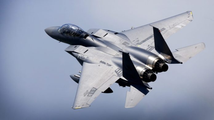 ΗΠΑ: Έπληξαν με F-15 εγκατάσταση του Ιράν στη Συρία – 9 νεκροί ΗΠΑ: Έπληξαν με F-15 εγκατάσταση του Ιράν στη Συρία – 9 νεκροί