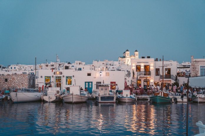 Expedia: Αναδεικνύει την Πάρο ως έναν από τους προορισμούς της χρονιάς Expedia: Αναδεικνύει την Πάρο ως έναν από τους προορισμούς της χρονιάς