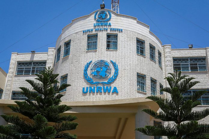 UNRWA: Το 75% του πληθυσμού της Γάζας έχει εκτοπιστεί βίαια UNRWA: Το 75% του πληθυσμού της Γάζας έχει εκτοπιστεί βίαια