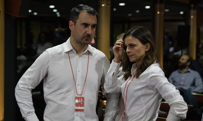 Όλα έτοιμα για την Κοινοβουλευτική ομάδα των «11» – Ο επικεφαλής και το «φλερτ» με Κόκκαλη Όλα έτοιμα για την Κοινοβουλευτική ομάδα των «11» – Ο επικεφαλής και το «φλερτ» με Κόκκαλη