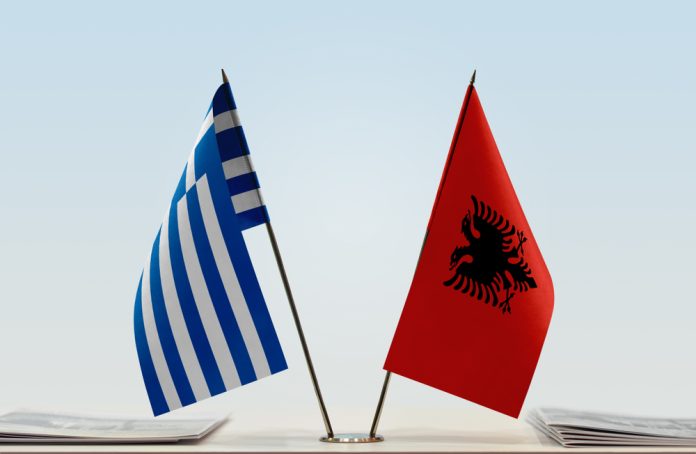 Η Ελλάδα προειδοποιεί την Αλβανία με «βέτο» στις ενταξιακές διαπραγματεύσεις Η Ελλάδα προειδοποιεί την Αλβανία με «βέτο» στις ενταξιακές διαπραγματεύσεις