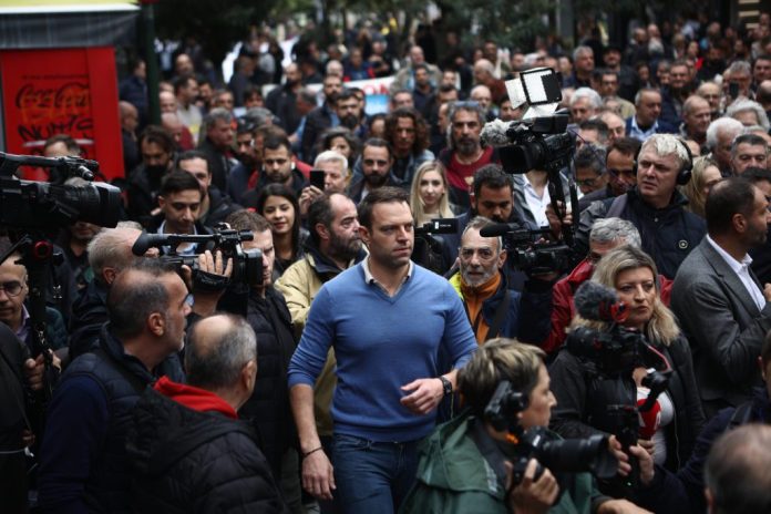 Στην συγκέντρωση των ελεύθερων επαγγελματιών ο Κασσελάκης – «Αιχμές» για Τσακαλώτο και Κατρούγκαλο Στην συγκέντρωση των ελεύθερων επαγγελματιών ο Κασσελάκης – «Αιχμές» για Τσακαλώτο και Κατρούγκαλο