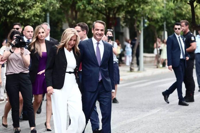 Πόθεν έσχες: Τι δήλωσαν ο Κυριάκος Μητσοτάκης και η σύζυγος του; Πόθεν έσχες: Τι δήλωσαν ο Κυριάκος Μητσοτάκης και η σύζυγος του;