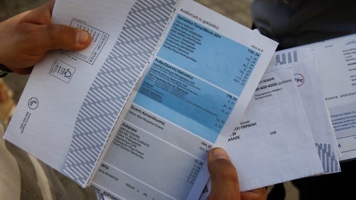 Ηλεκτρικό ρεύμα: Γιατί τα σταθερά «μπλε» τιμολόγια κερδίζουν ένα στα τέσσερα νοικοκυριά Ηλεκτρικό ρεύμα: Γιατί τα σταθερά «μπλε» τιμολόγια κερδίζουν ένα στα τέσσερα νοικοκυριά