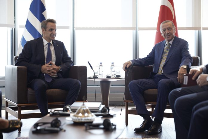 Επίσκεψη Ερντογάν: Αφετηρία μιας νέας win-win σελίδας στα ελληνοτουρκικά; Επίσκεψη Ερντογάν: Αφετηρία μιας νέας win-win σελίδας στα ελληνοτουρκικά;