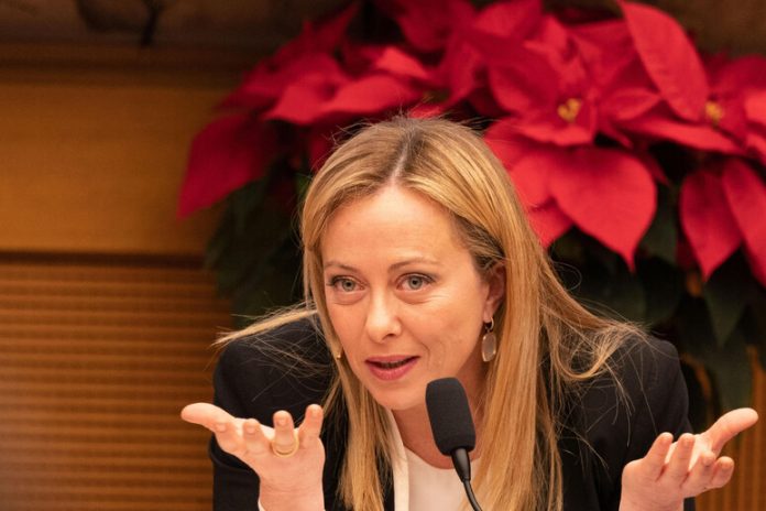 Ιταλία: Αντιδράσεις για το νομοσχέδιο του κυβερνώντος κόμματος, με το οποίο καθίστανται υποχρεωτικές οι χριστουγεννιάτικες εκδηλώσεις σε σχολεία και πανεπιστήμια Ιταλία: Αντιδράσεις για το νομοσχέδιο του κυβερνώντος κόμματος, με το οποίο καθίστανται υποχρεωτικές οι χριστουγεννιάτικες εκδηλώσεις σε σχολεία και πανεπιστήμια