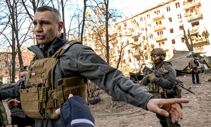 SBU: Η Μόσχα προσπαθεί να κατηγορήσει το Κίεβο για δήθεν εγκλήματα πολέμου κατά την εισβολή στο Κουρσκ SBU: Η Μόσχα προσπαθεί να κατηγορήσει το Κίεβο για δήθεν εγκλήματα πολέμου κατά την εισβολή στο Κουρσκ
