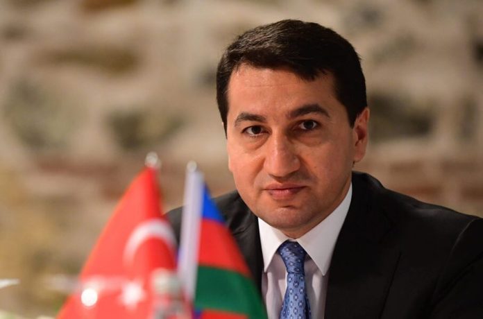 Χικμέτ Χατζίεφ- Αζερμπαϊτζάν: Οι συνοριακές διαφορές δεν πρέπει να σταθούν εμπόδιο στην ειρηνευτική συμφωνία με την Αρμενία Χικμέτ Χατζίεφ- Αζερμπαϊτζάν: Οι συνοριακές διαφορές δεν πρέπει να σταθούν εμπόδιο στην ειρηνευτική συμφωνία με την Αρμενία
