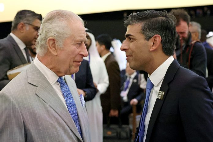 Η «απάντηση» του Βασιλιά Καρόλου στον Σούνακ: Φόρεσε τη γραβάτα με την ελληνική σημαία! Η «απάντηση» του Βασιλιά Καρόλου στον Σούνακ: Φόρεσε τη γραβάτα με την ελληνική σημαία!